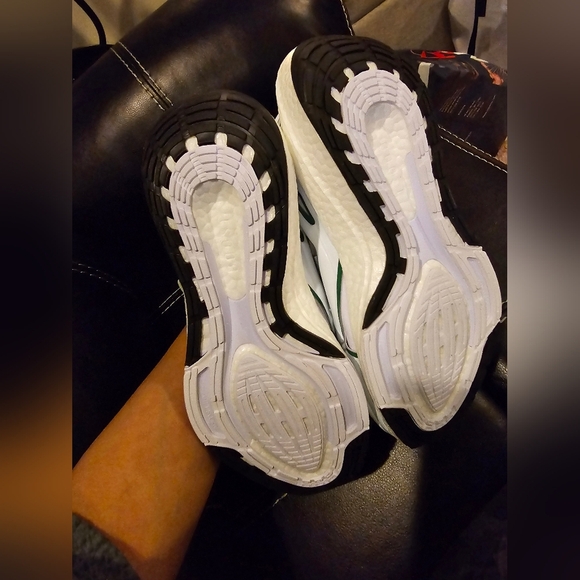 2022 Stella McCartney x Wmns UltraBoost 22 'Green White Size 9 Retails $375 - Picture 7 of 8